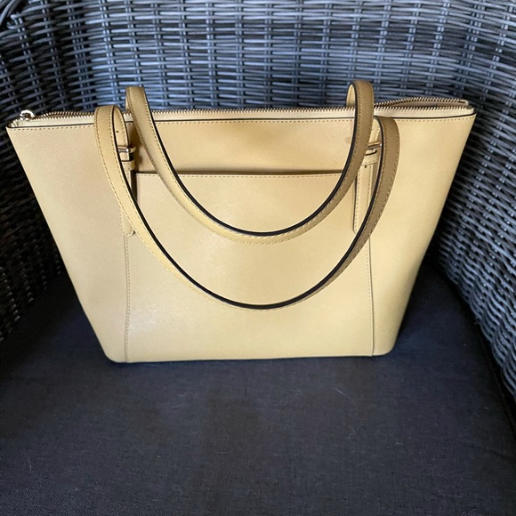 Yellow MK Michael Kors tote bag - Picture 4 of 8